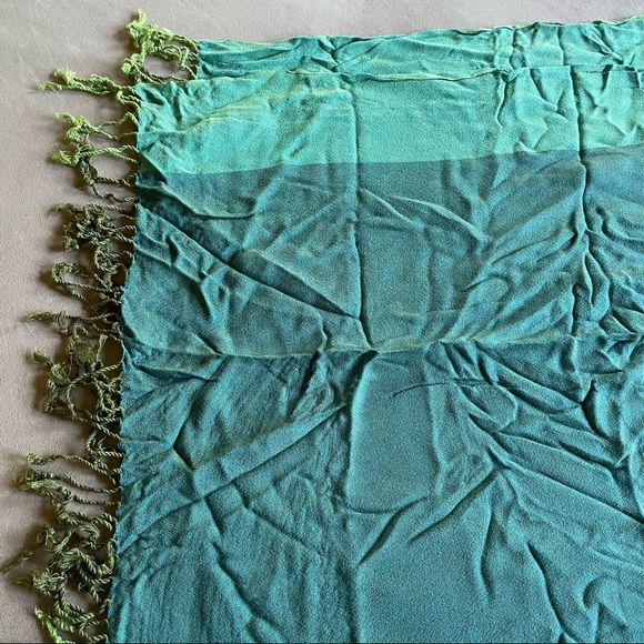 NWOT Green Silk Scarf - Picture 1 of 6